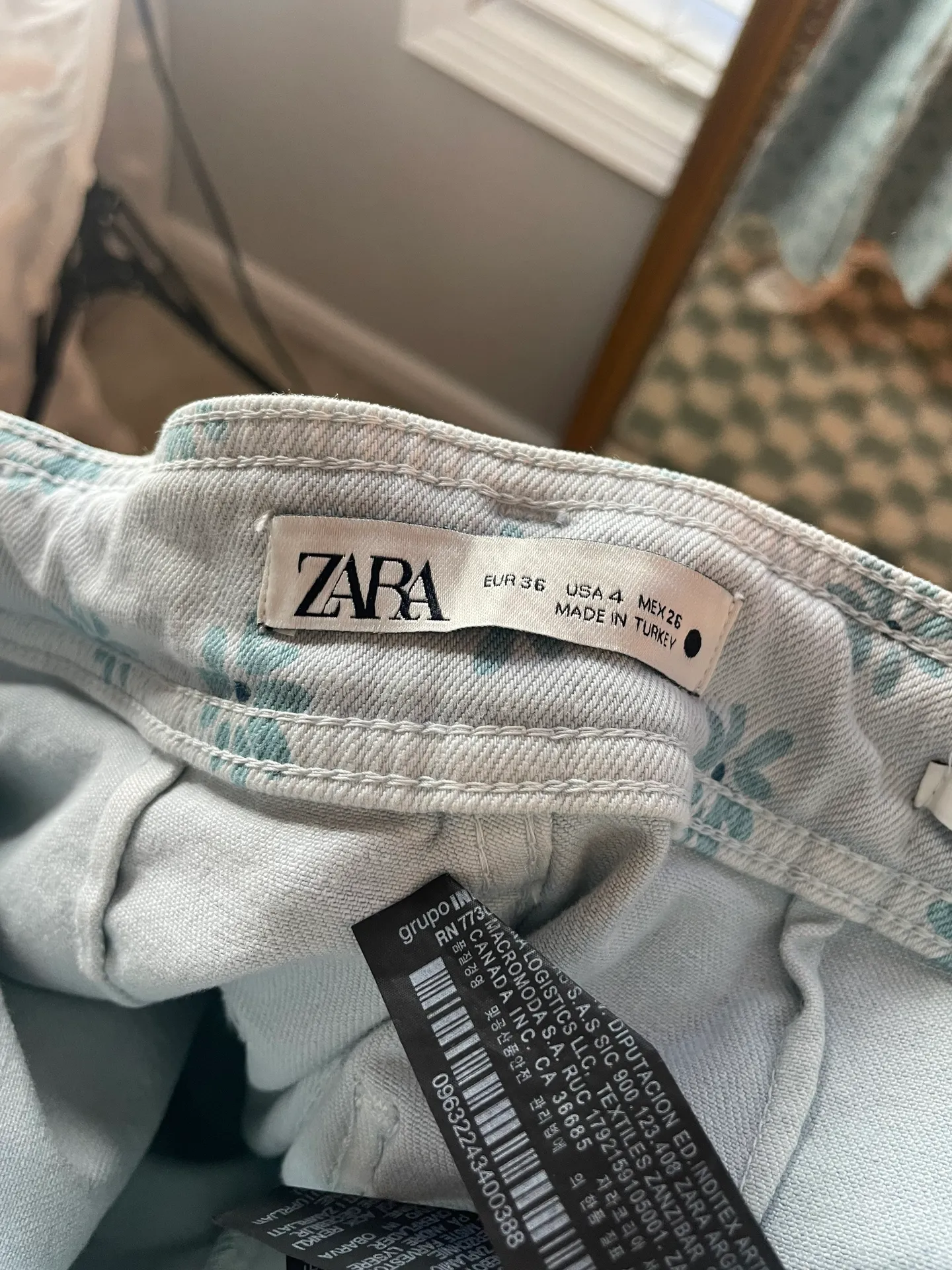 Light Blue Floral Jeans ***OUT OF STOCK EVERYWHERE*** Great Condition! - Image 3