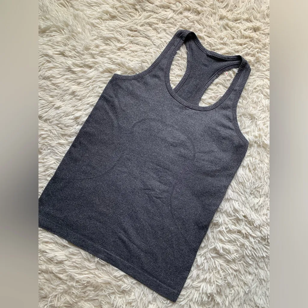 Lululemon Swiftly Tech Racerback Size 8 Gray - Image 3
