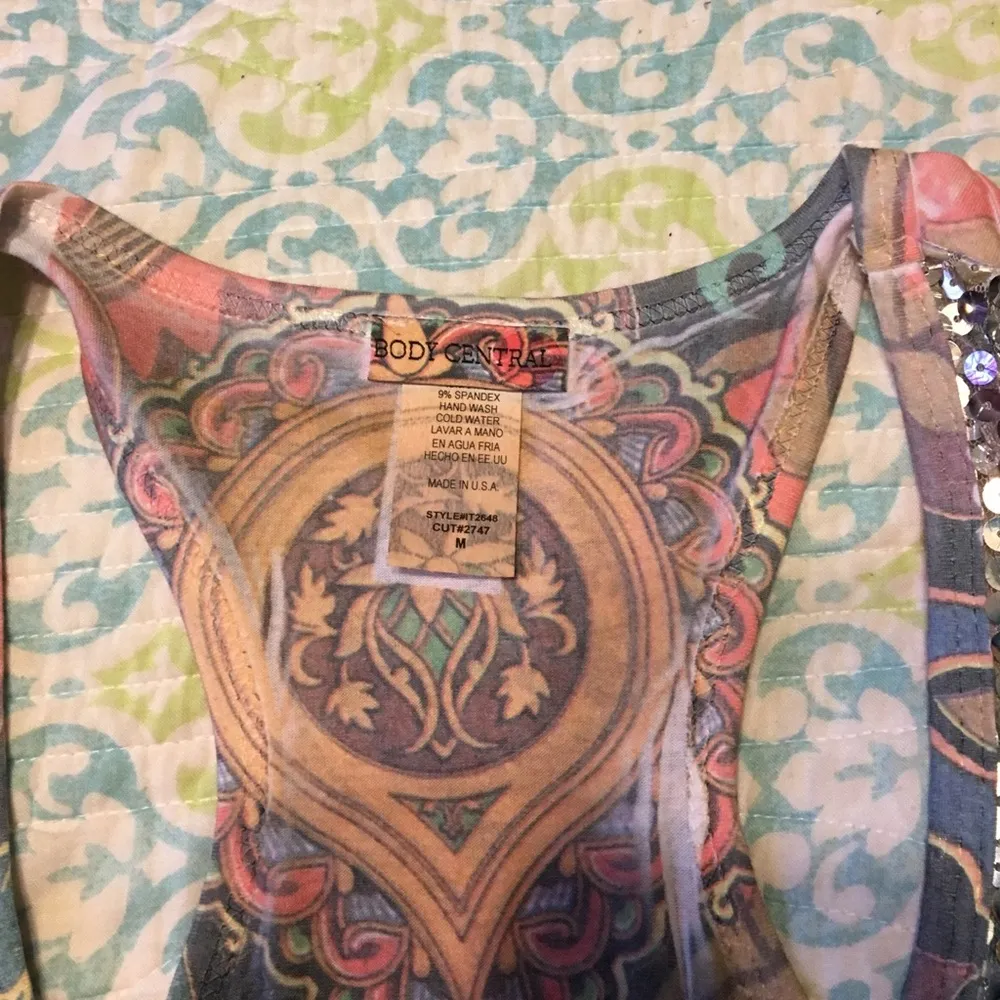 Body central sequin design tank top - Image 2