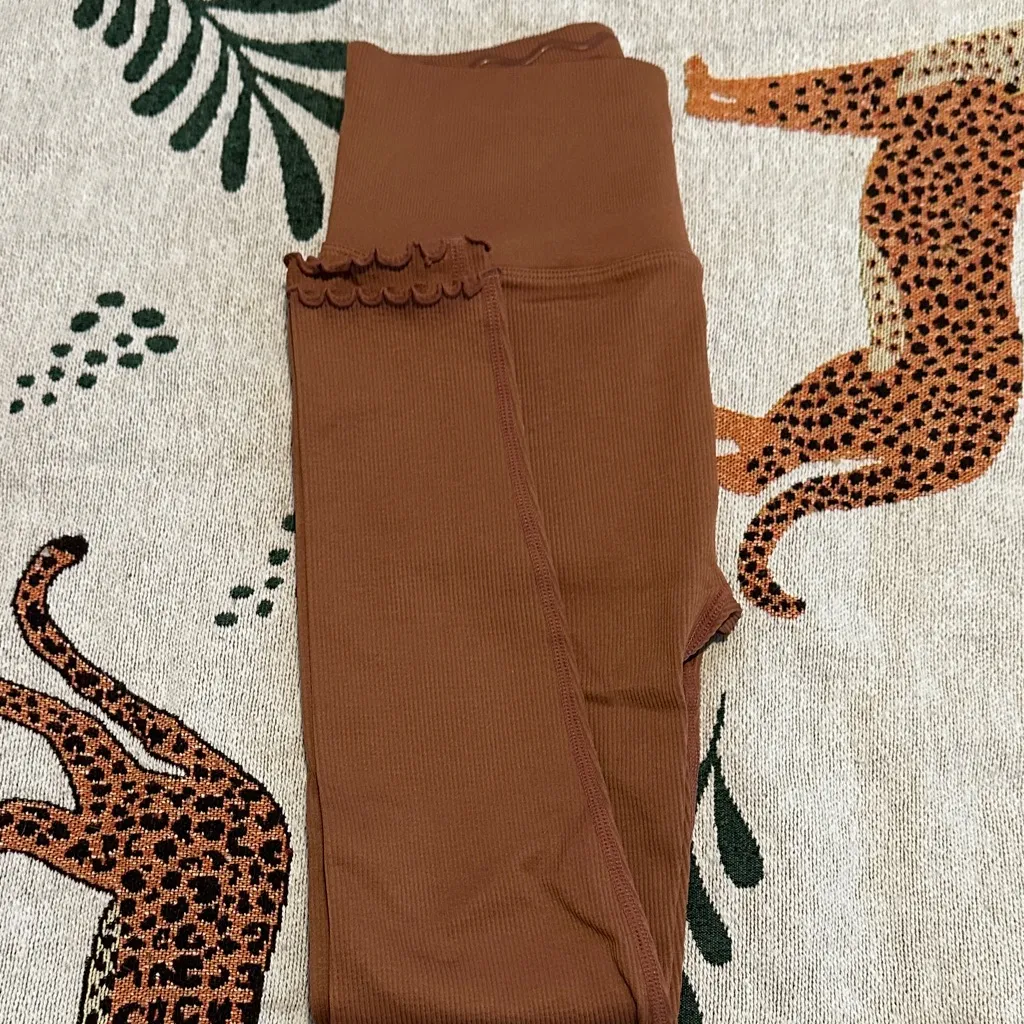 Spiritual Gangster Amor seamless crop tank & love sculpt seamless ruffle legging - Image 5