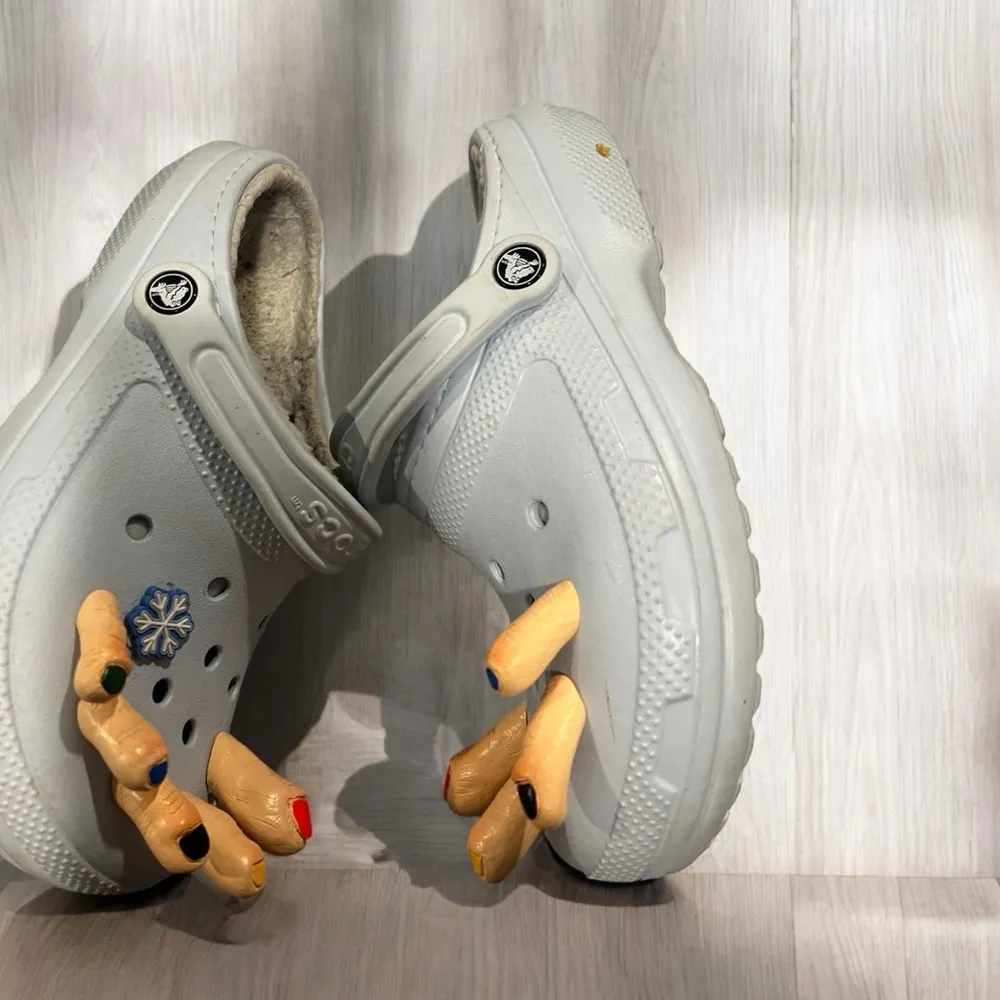 Blue Crocs Lined  with Ugly Gross Toes Size 8 Size 7 Men - Image 4