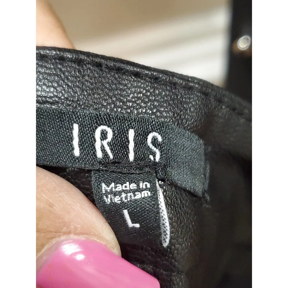 Iris Los Angeles Women's Black Faux Leather Skater Wrap Skirt Size Large - Image 4