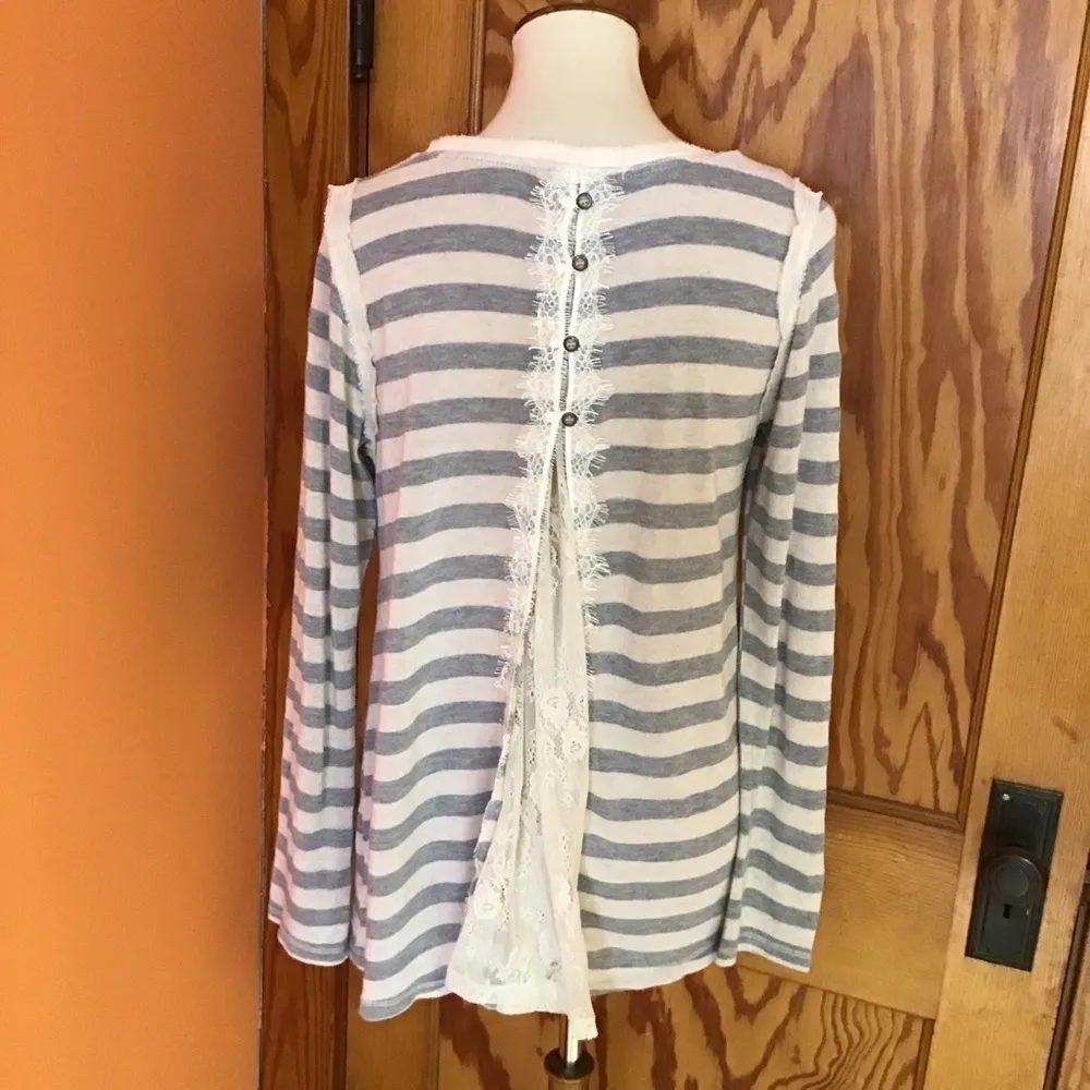 Rewind lace n stripes oversized sweater - Image 10