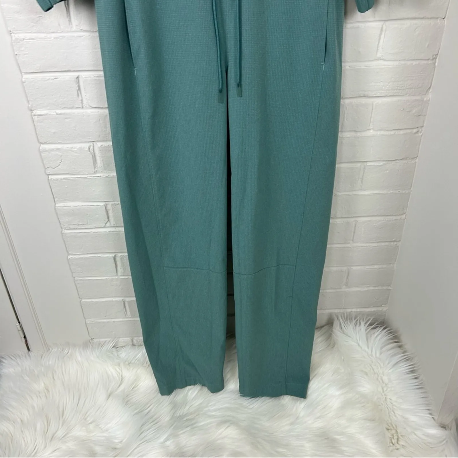 Lululemon Ventlight Zippered Jumpsuit in Tidewater Teal Size 2 - Image 10