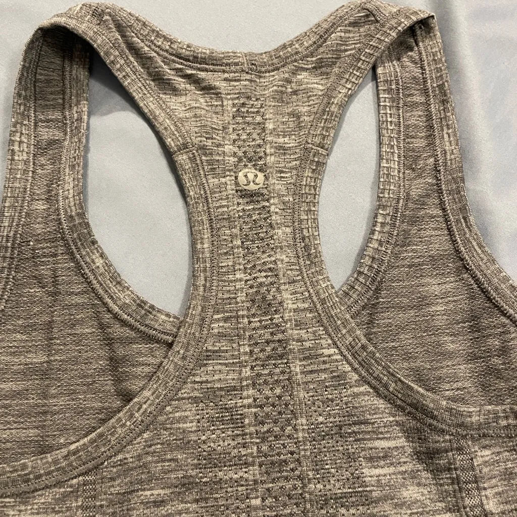 Lululemon Athletica Heather Gray Tank Top Size 4 - Image 2