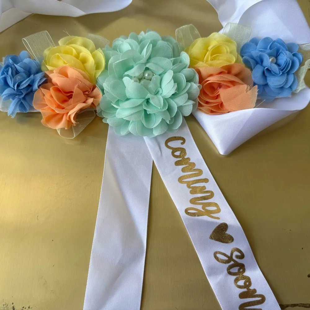Mommy To Be Sash & Floral Belt Baby Shower Decoration - Image 4