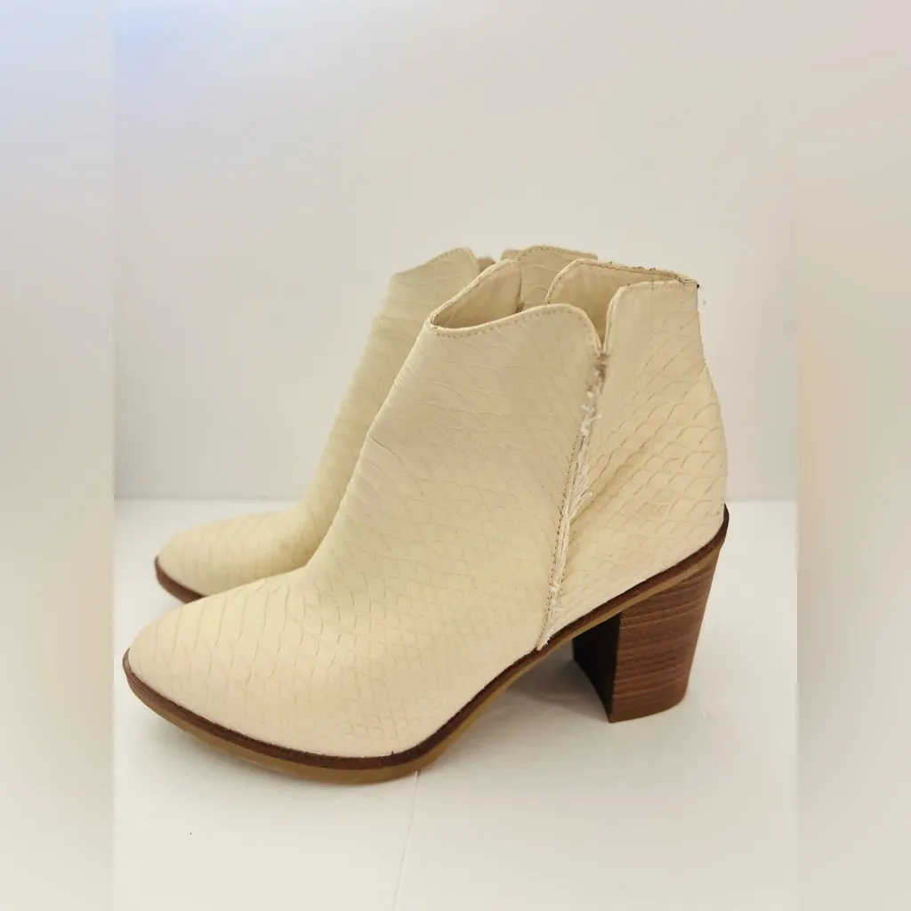 MIA 1976 Python Ankle Boots, Women's Size 8   Ivory Cowboy Boots NEW NEVER WORN - Image 9