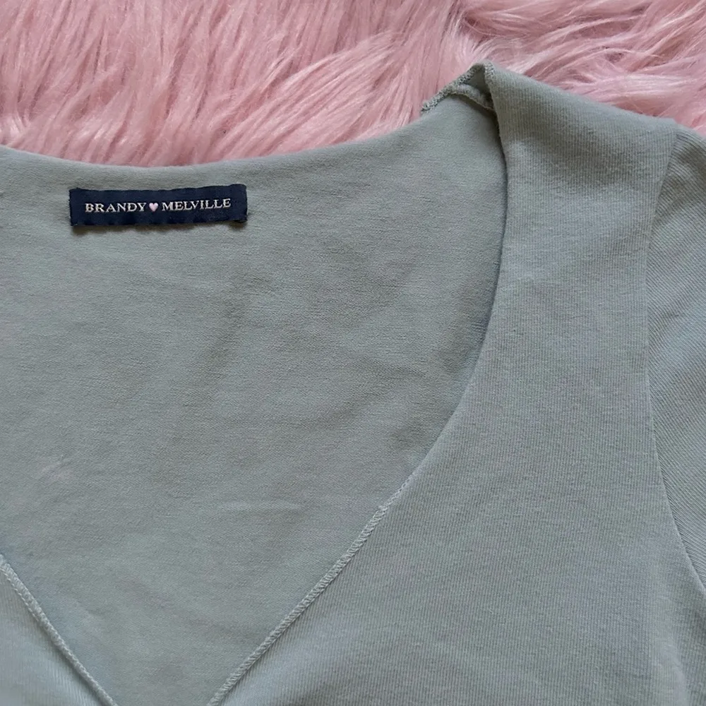 Brandy Melville Cinched Pastel Teal Blue/Green Preppy V-Neck Crop Top - Image 2