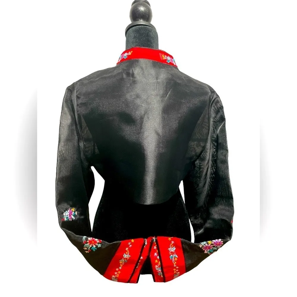 Asian crop shoulder and arm cover with embroidery flowers size S/M Black - Image 4