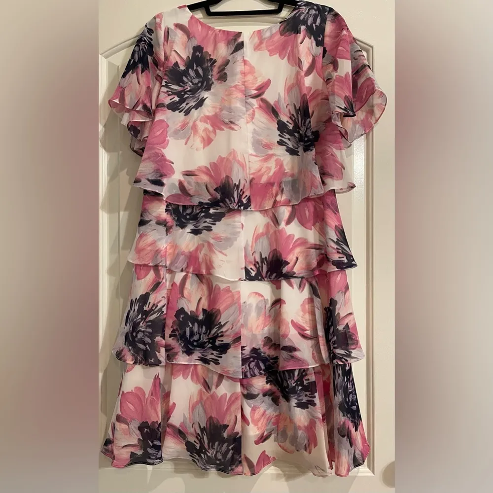 SLNY Tiered dress. Size 8 - Image 2