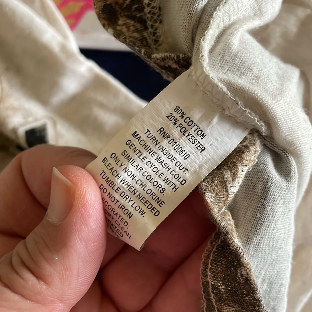 Hard Rock Cafe Couture Juniors Las Vegas tee shirt - Image 7