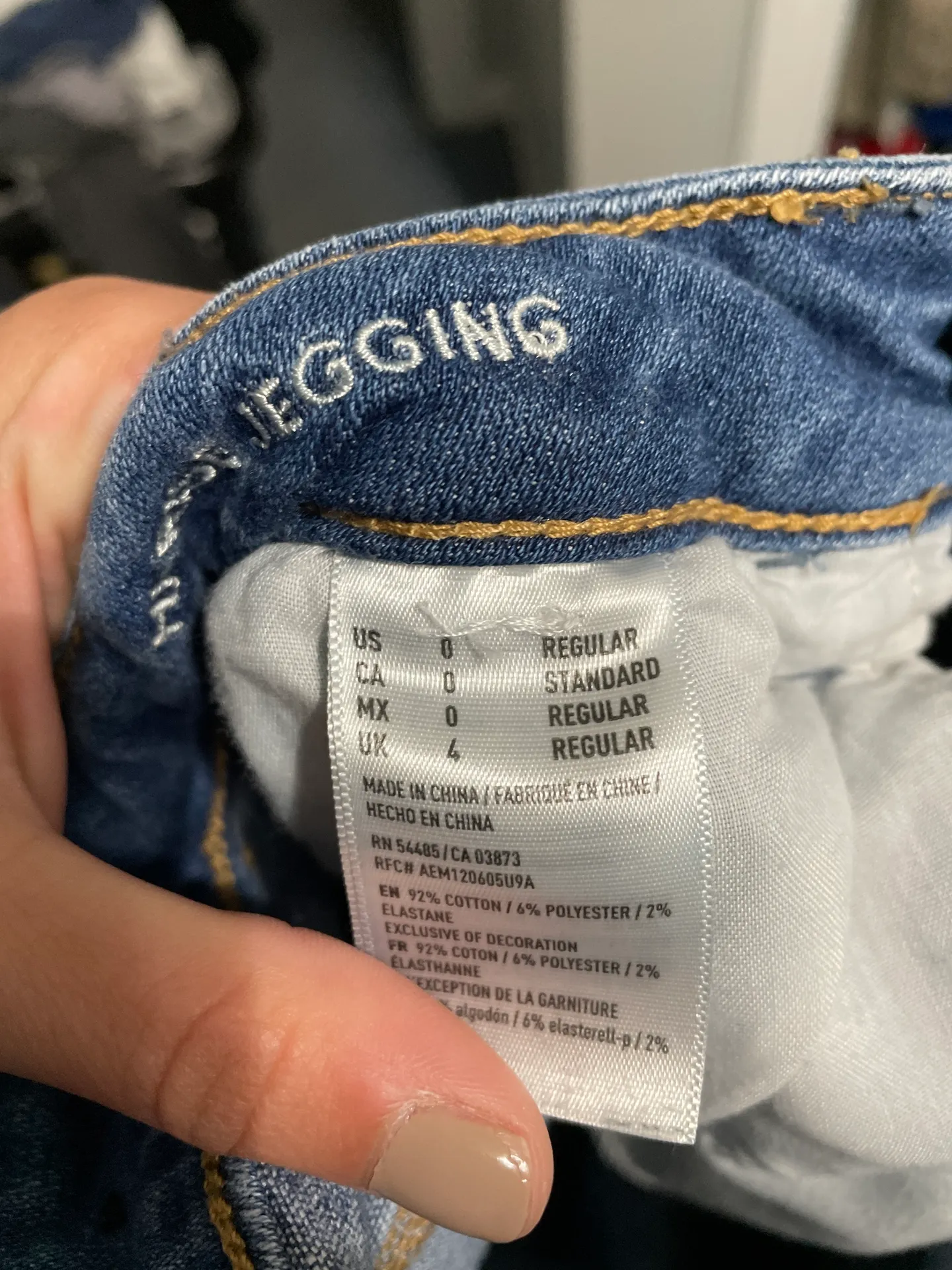 American Eagle Jeans - Image 3