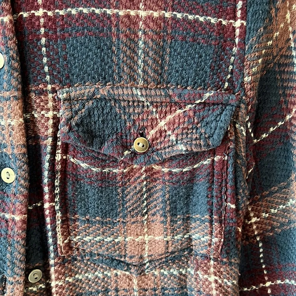 BKE Women’s Fitted Flannel - Image 6