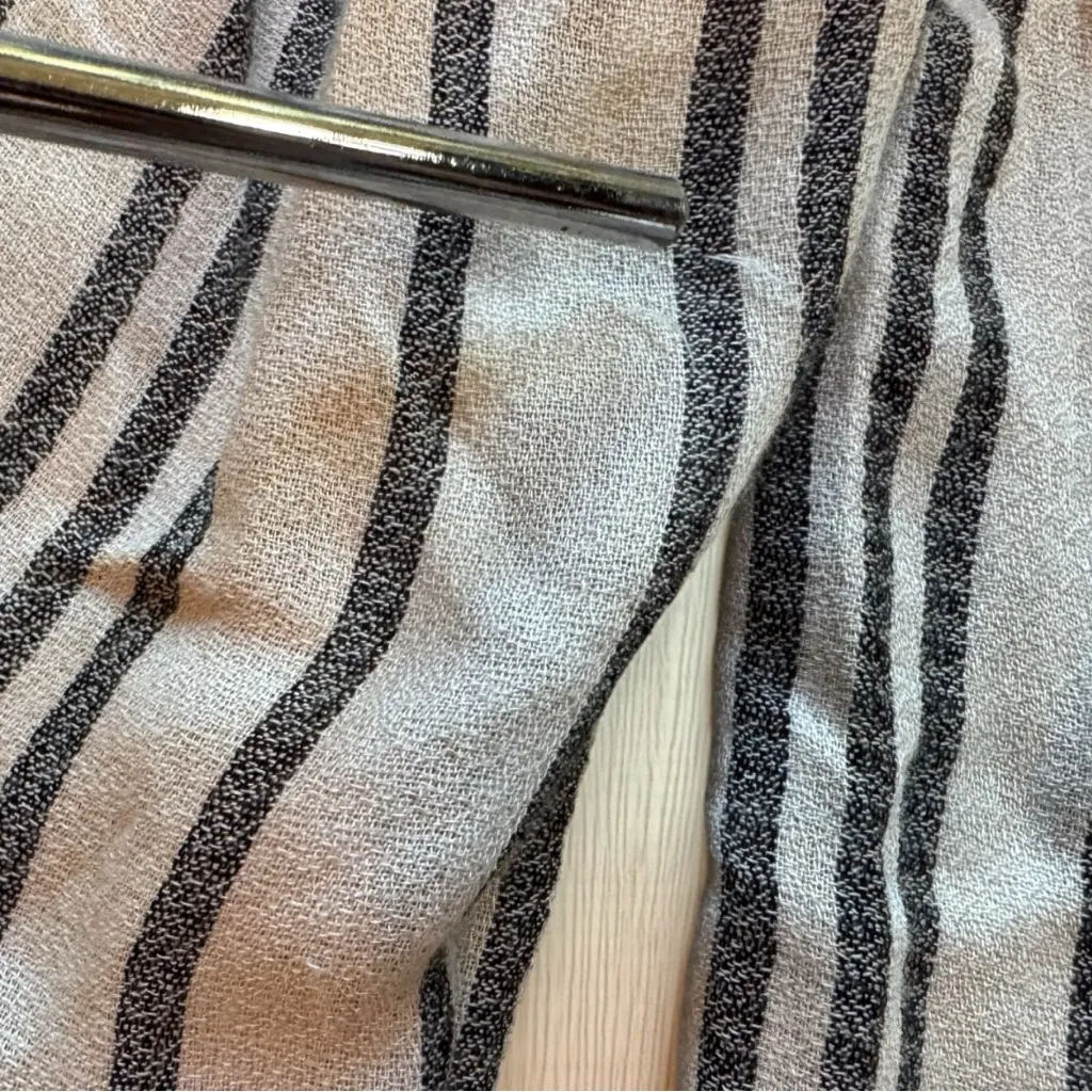 Lucky Brand White & Grey Striped Button Front Blouse - Size Medium - Image 14