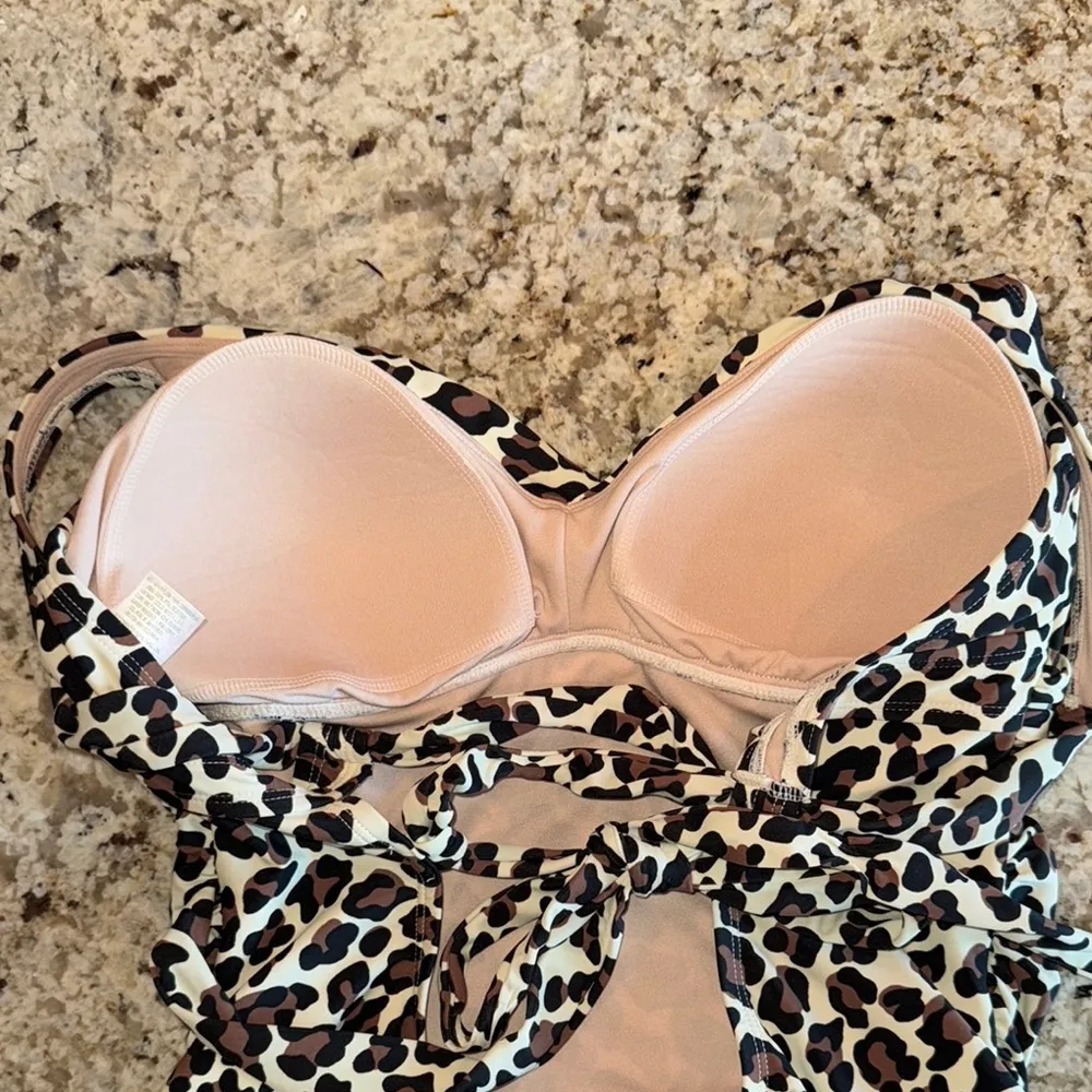 Kona Sol •  Leopard Print One Piece Swimsuit • Size Large - Image 7
