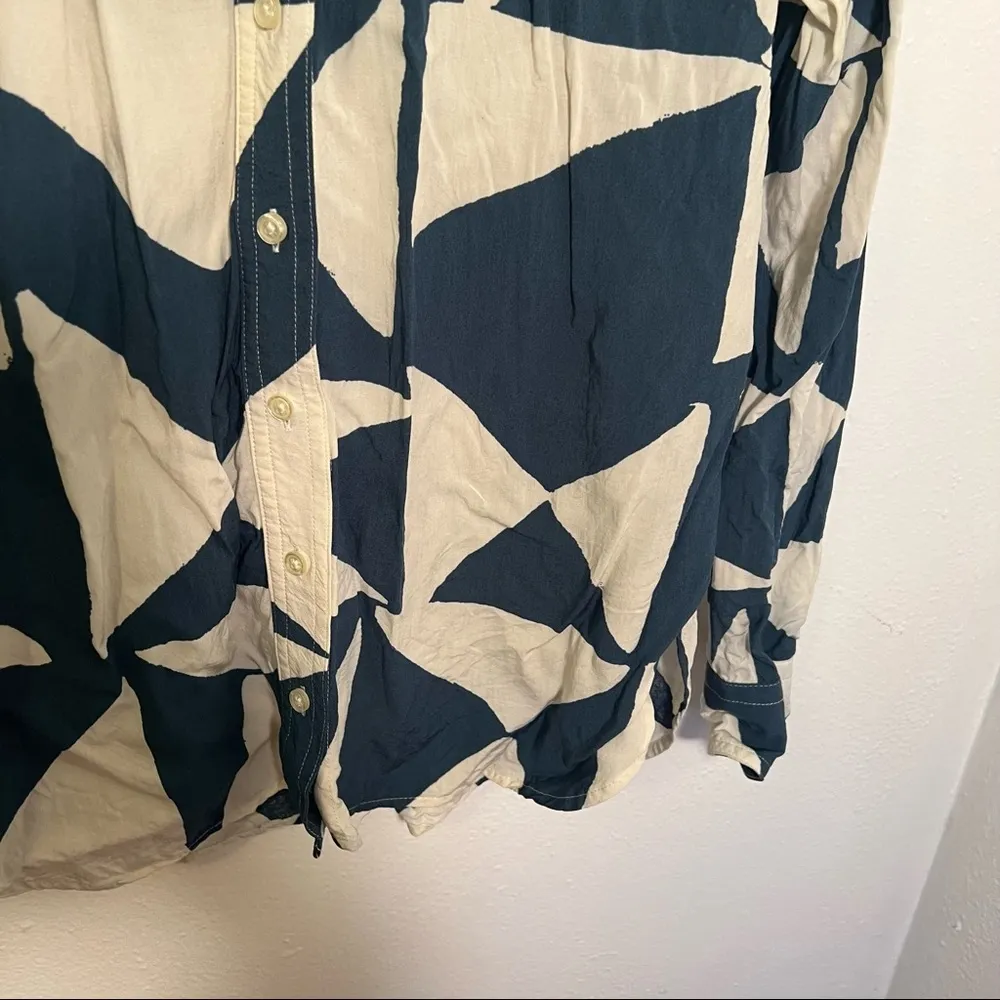 Loft Button Down Blouse Green White Triangles - Image 6