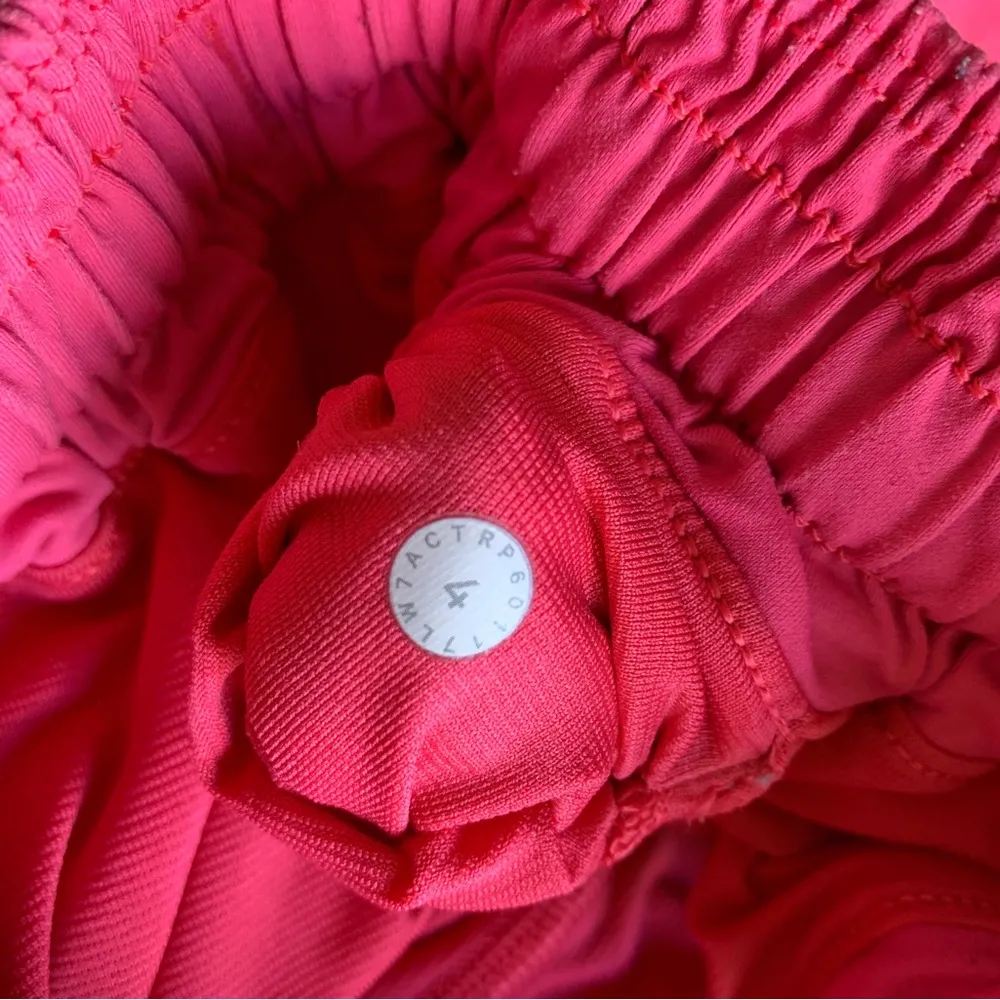Lululemon Hotty Hot Shorts Lip Gloss Size 4 - Image 10