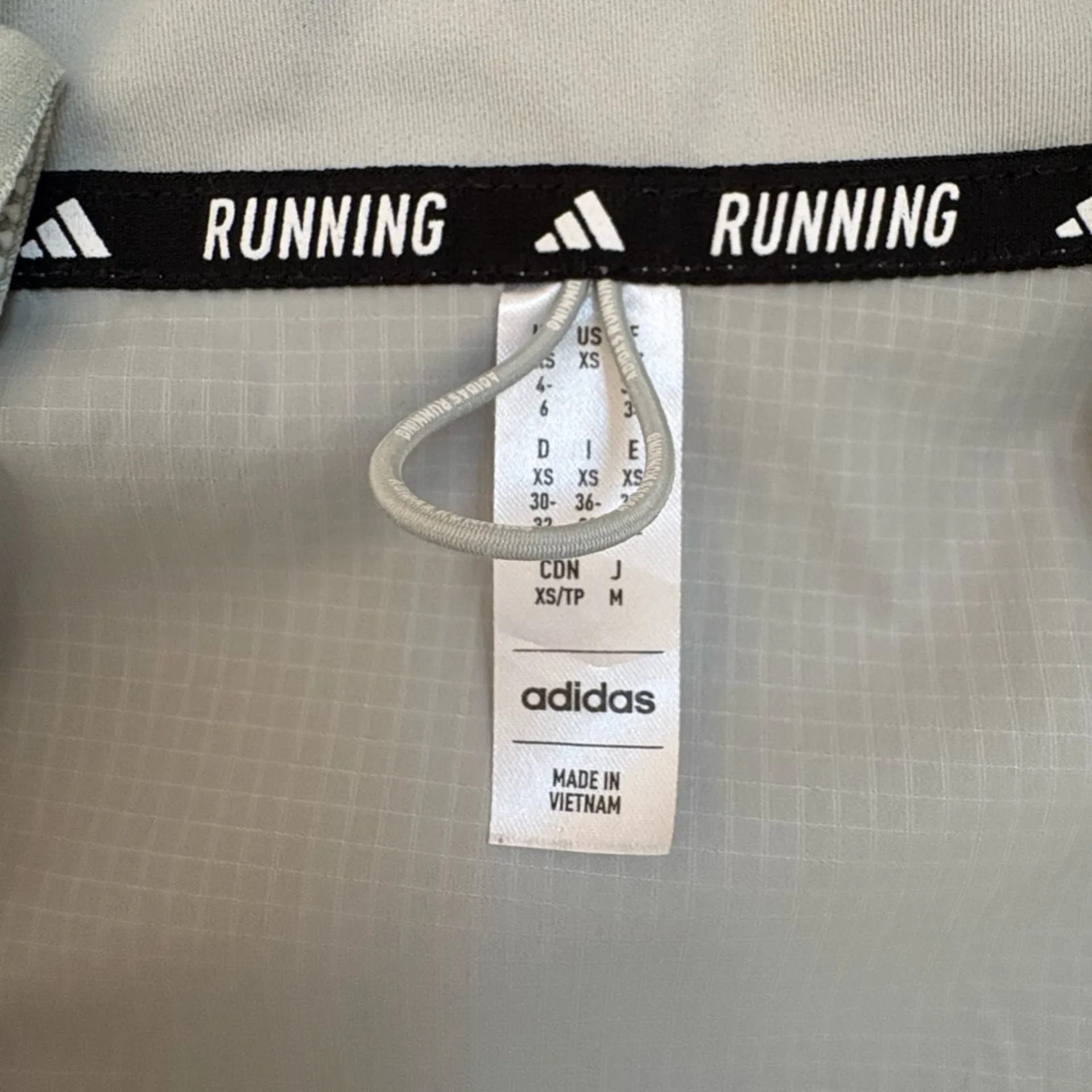 Adidas Ultimate‎ Running Light Gray Hooded Jacket Size Extra Small EUC Like New - Image 7