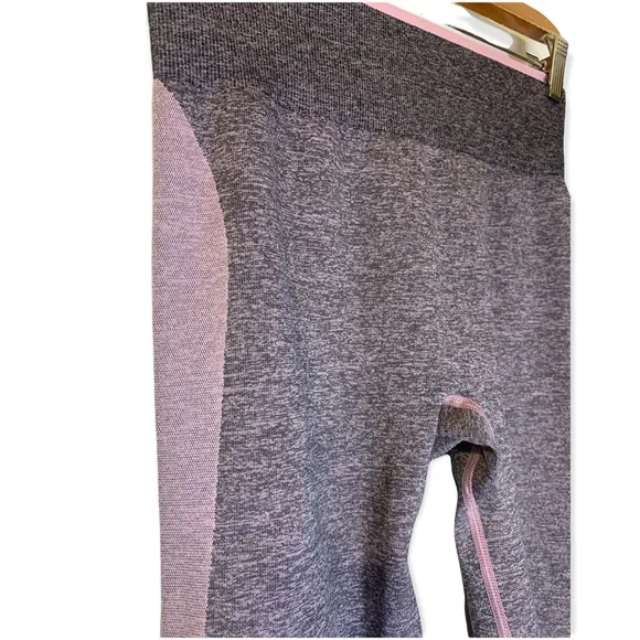 3✨PINK Victoria’s Secret Seamless Workout Tight 1 Pair✨ - Image 5