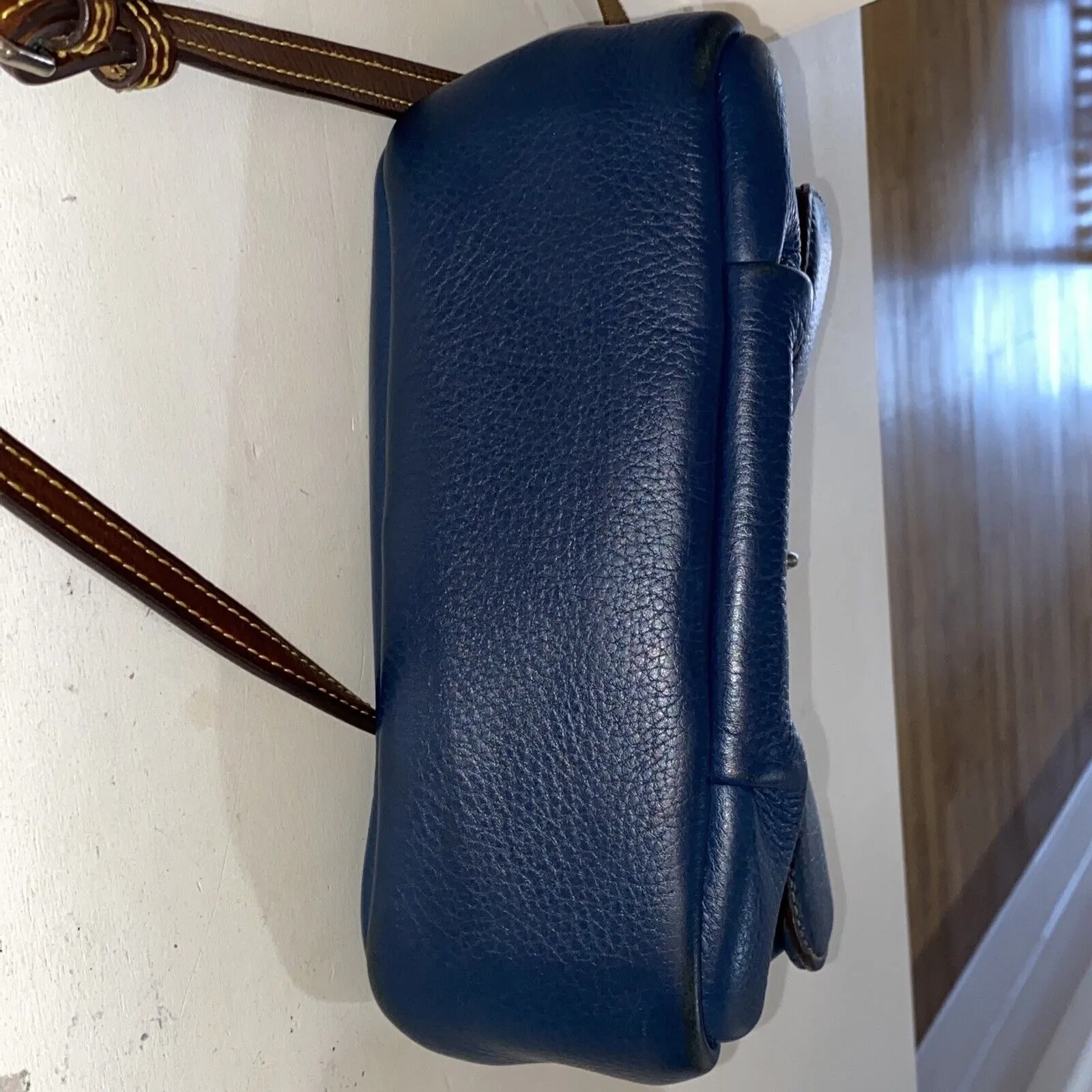 Dooney & Bourke Samba Blue Pebbled Leather Small Crossbody Handbag Purse - Image 12
