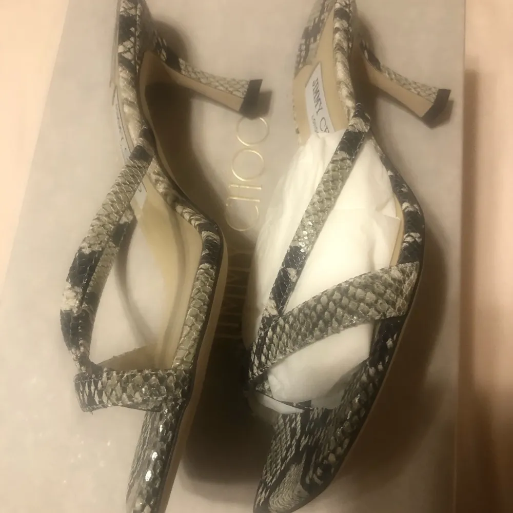 JIMMY CHOO Maelie 70 Leather Thong Sandals - Image 10