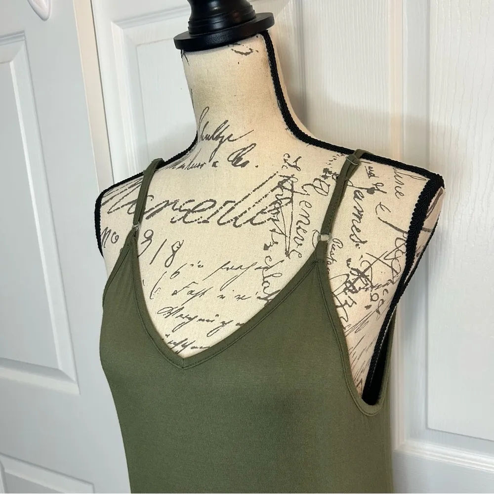 Amazon Sleeveless Maxi Dress with Pockets - Image 3