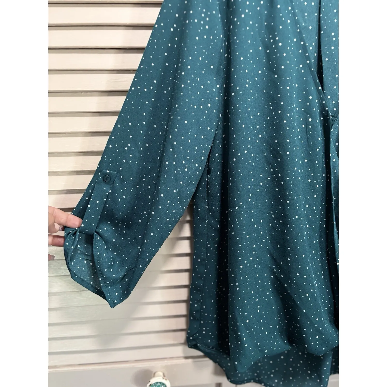 Peace & Pearls Green/Wh Polkadot Chiffon‎ Wrap Front 3/4 Tab Sleeve Blouse Sz M - Image 3