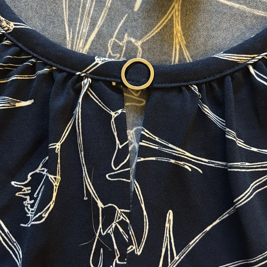 Liz Claiborne Navy and White Floral Tank Top - Image 5