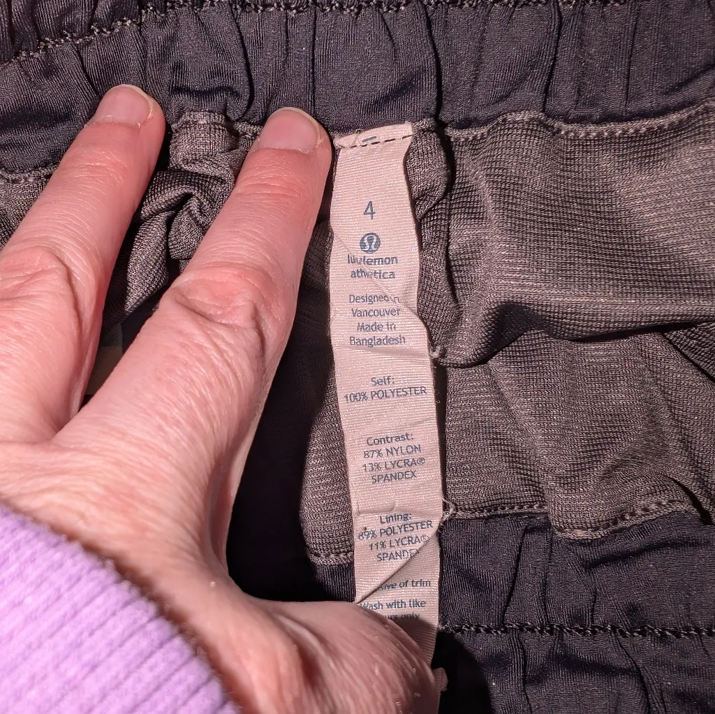 Lululemon Run Speed Shorts Size 4 Plaid - Image 3