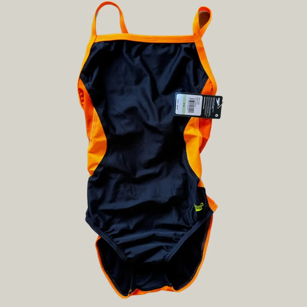 NWT Speedo One Piece Prolt Flyback Solid One Piece Swimsuit- 8 - Image 5