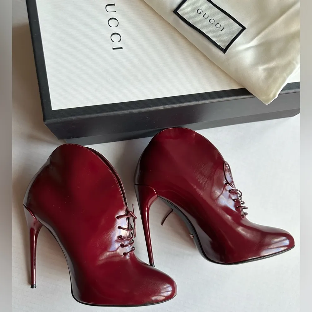 Gucci Berry Patent Leather Lace Up Kim Ankle Boots Burgundy Red 37.5/7.5 EUC - Image 2