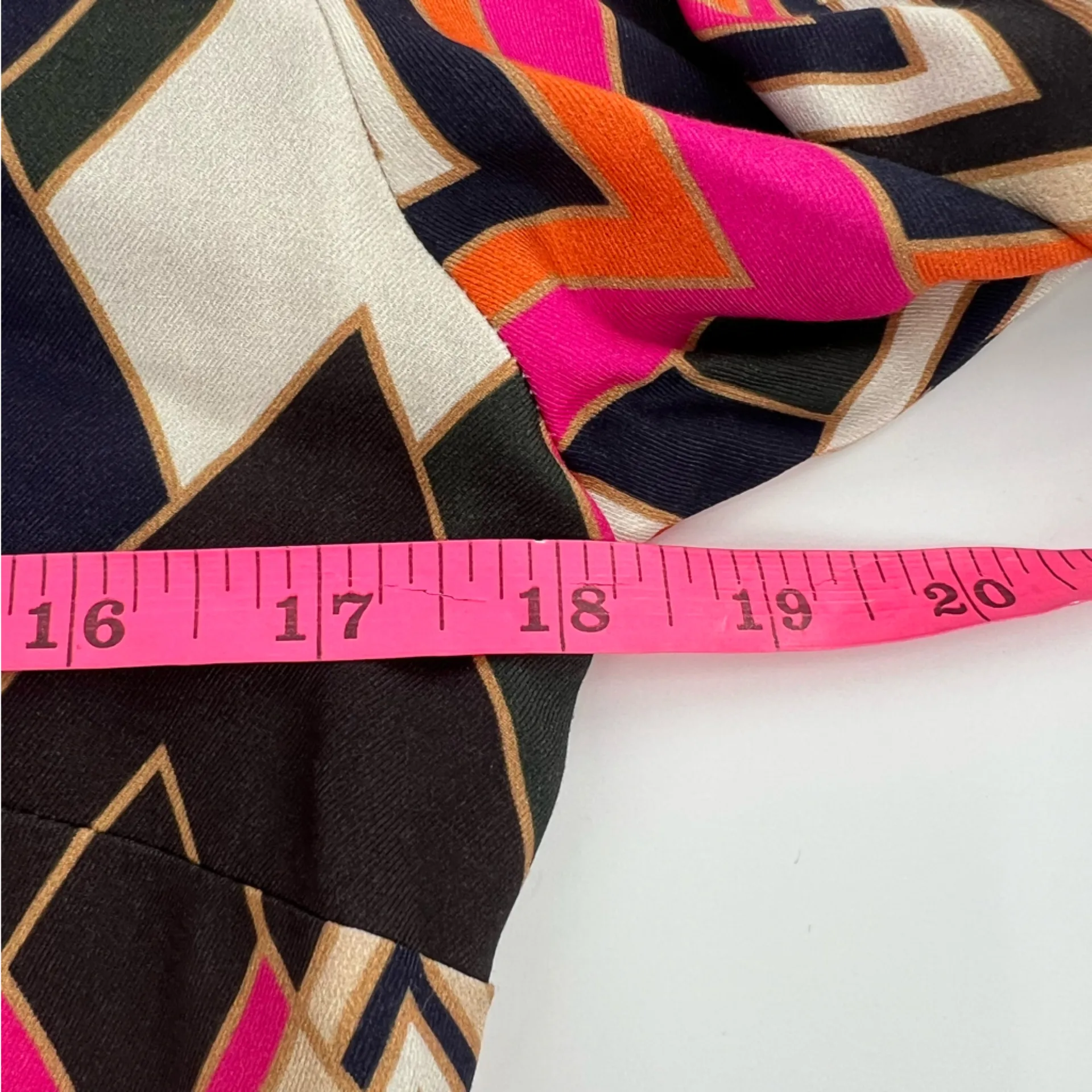 Vilagallo Kora Bonn geometric print top sz 38 Pink - Image 5