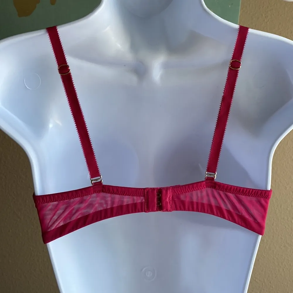 Raspberry color lace wireless bralette bra medium small wire free cute pretty - Image 4