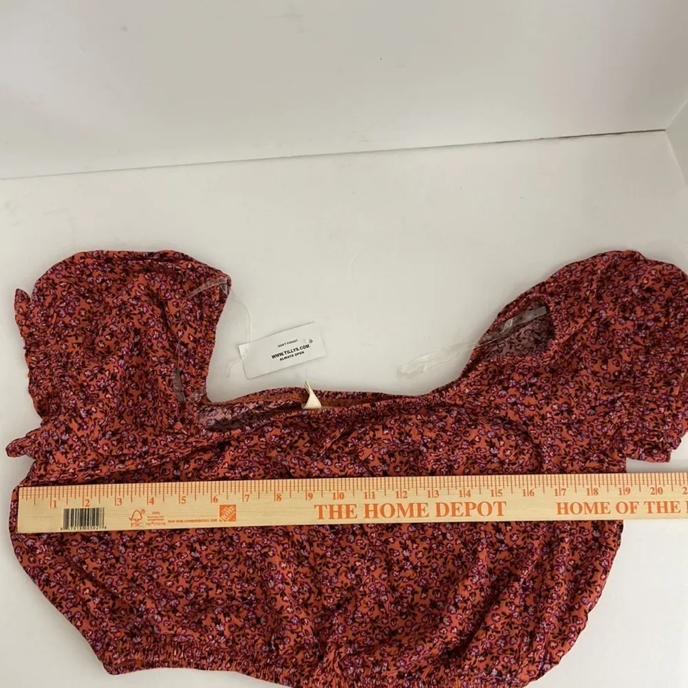 Sky & Sparrow Coral Floral Crop Top Size Medium NWT Red - Image 7