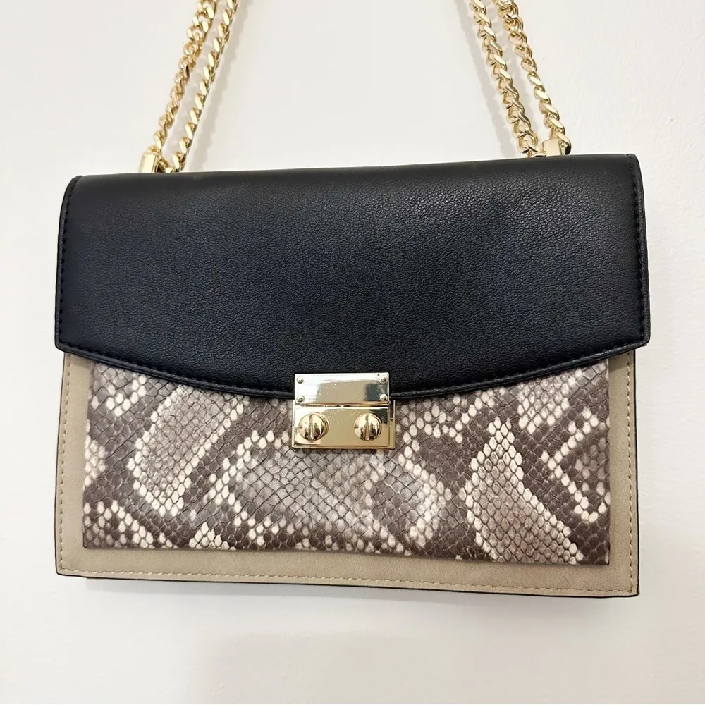 Express Snakeskin Animal Print Taupe Black Flap Gold Chain Handbag - Image 3