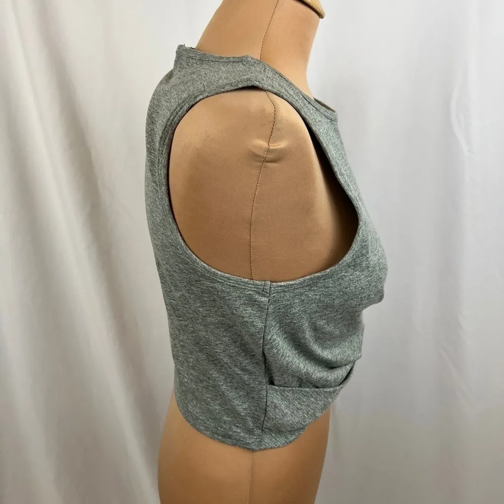 Zobha Standard Melange Twist Front‎ Yoga Crop Top in Balsam Green Heather - Image 2