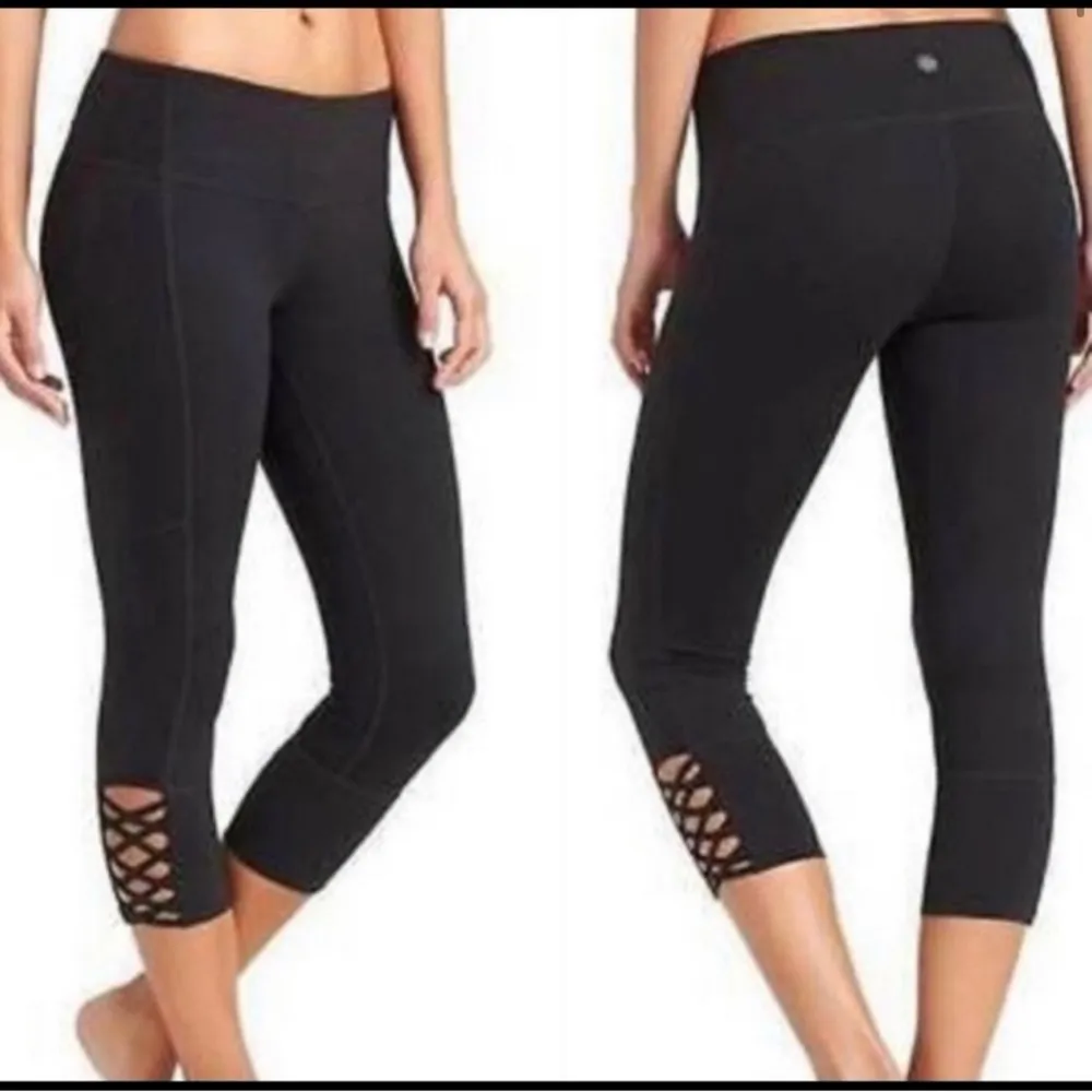 Athleta Mind over Matter Black Crop Leggings Criss Cross XXS - Image 2