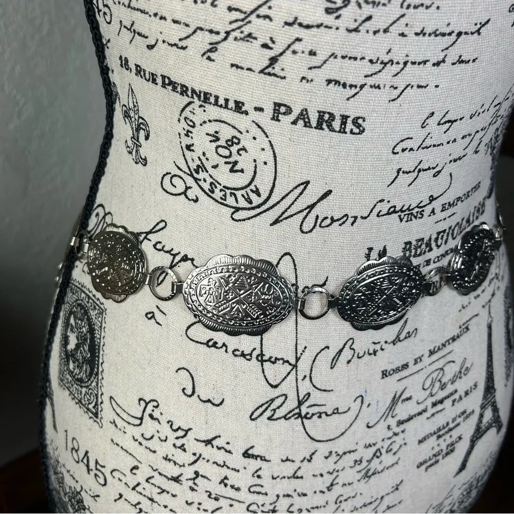 BOHO Concho Western Silver Toned Chain Link Belt Size OS - Image 5