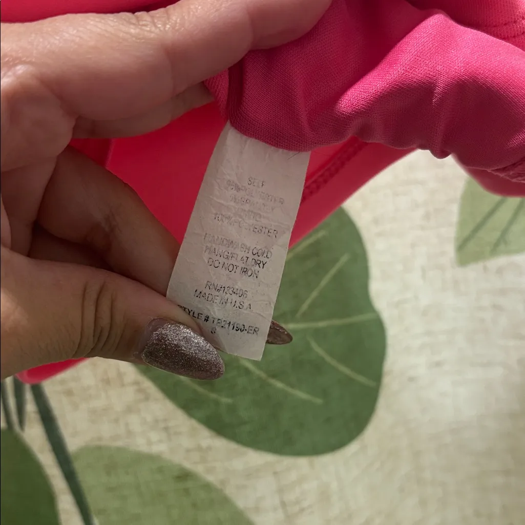 Charlotte Russe Pink Crop Top - Image 3