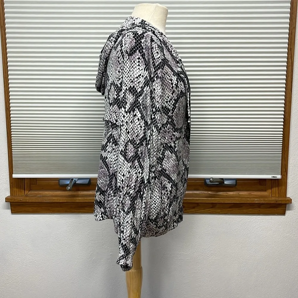 Chaser Black Lavendar White Snake Print Zip Up Lightweight Hooded Jacket - Image 6