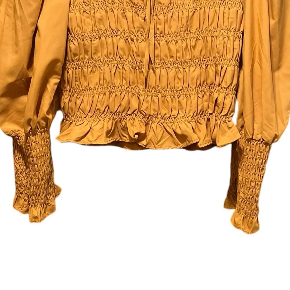 Milk & Honey NWT Smocked Crop Yellow Blouse Size Large - Image 7