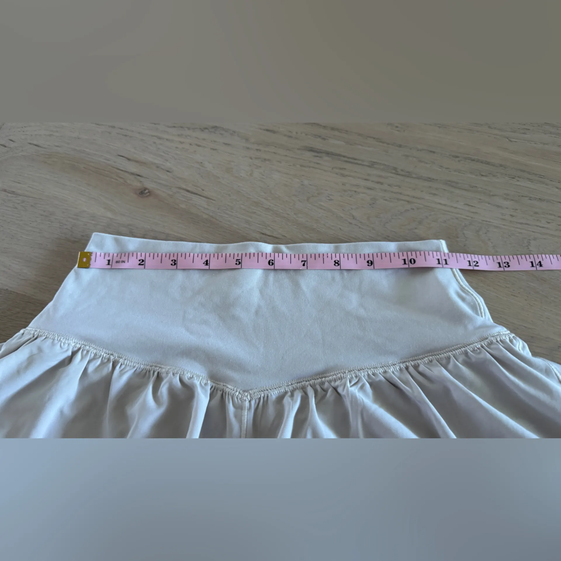 OFFLINE By Aerie Real Me Flirty Shorts tan size medium - Image 4