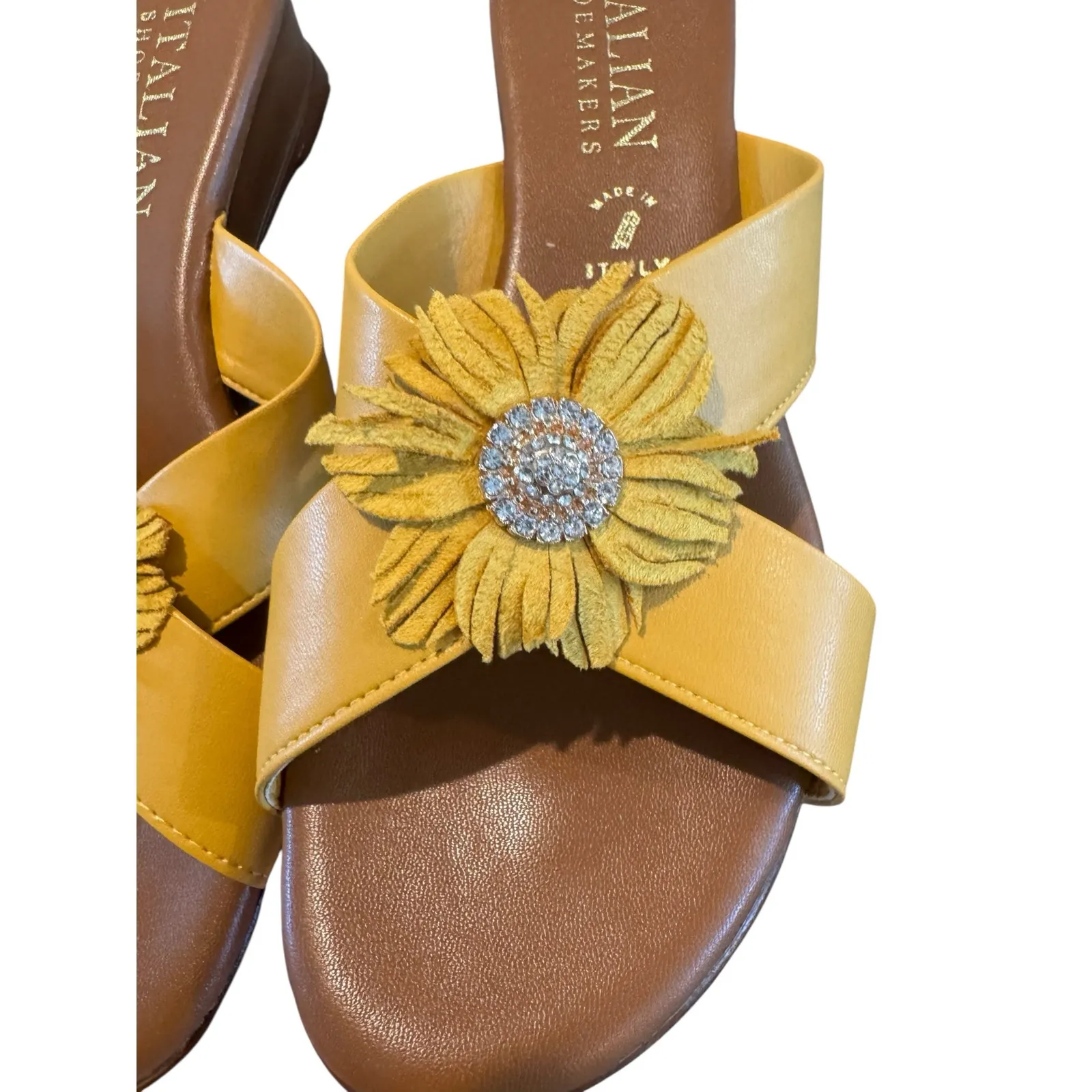 Italian Shoemakers Yellow Flower Leather Sandals Women’s Size 8 - Image 5