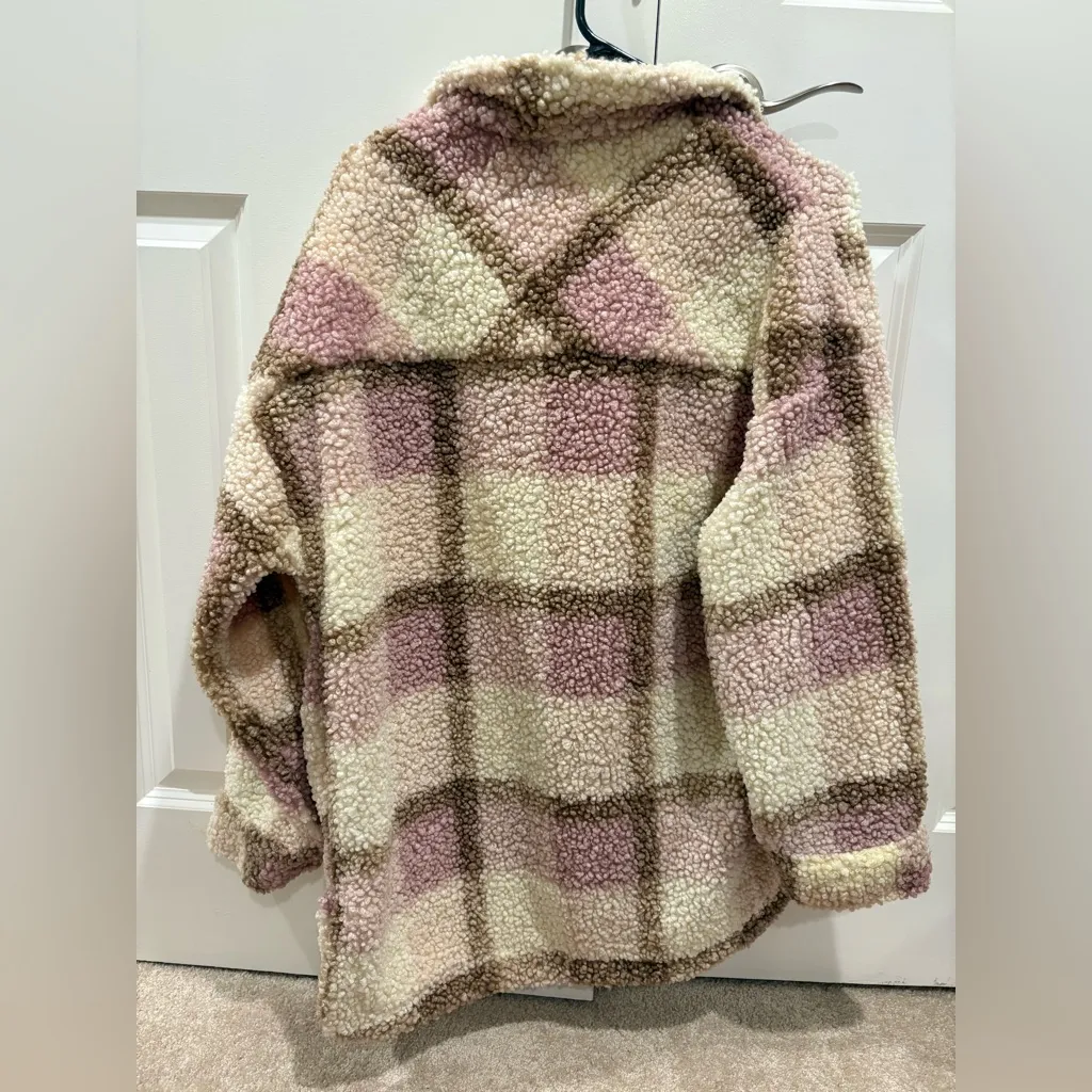 Cozy Teddy Sherpa Plaid Shacket Jacket Pink Cream Brown Button Front Size M - Image 5