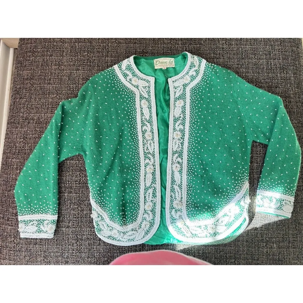 DOREEN LOK Vintage 60s Green Wool White Beads 3/4 Sleeves Cardigan Sweater 36/4 - Image 13