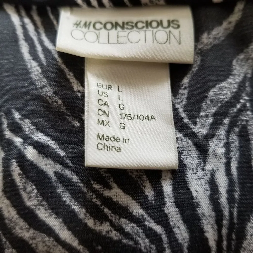 H&M collection L animal print silk kimono - Image 3