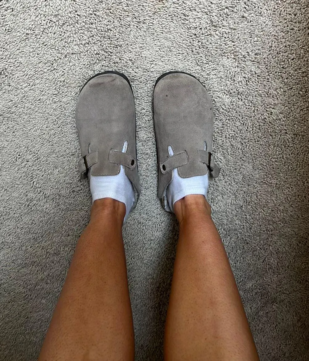 Clogs Size 9 - Image 2