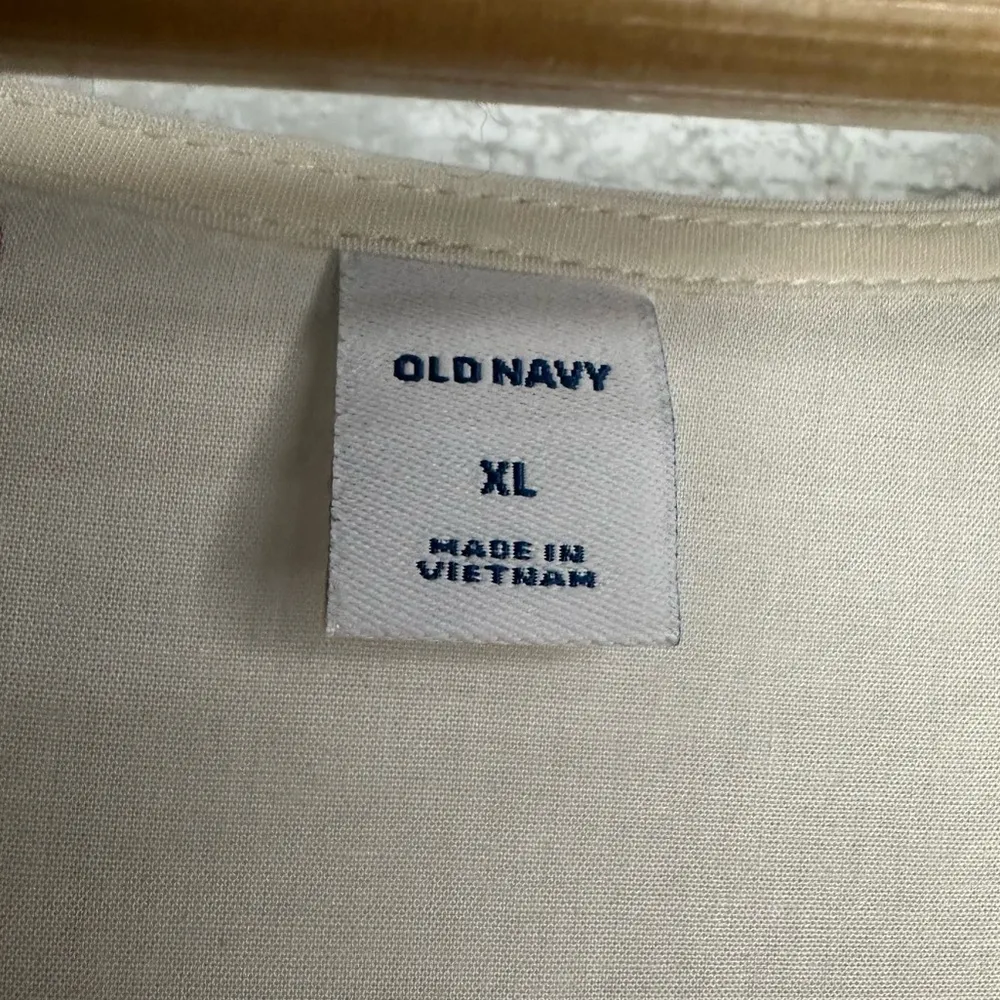 Old Navy Women’s White Floral V-Neck Top Size XL (RN54023) - Image 10