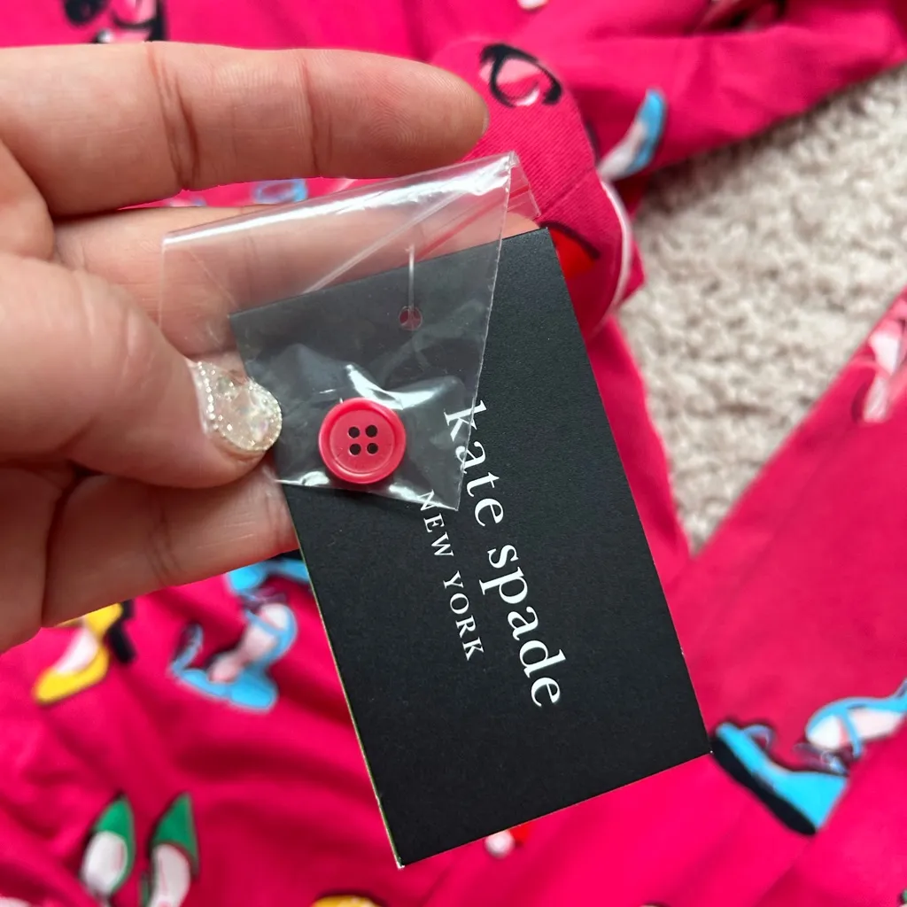 Kate Spade  shoe lovers on set. S/M - Image 11