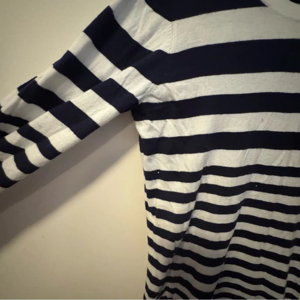 Lilly Pulitzer Navy and Pink Striped Long Sleeve Top large - Image 3